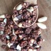 Schoko-Erdnuss Granola